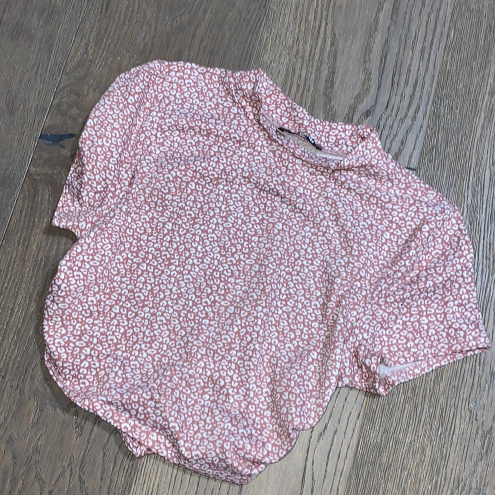 NEW!! BACK CUT OUT TOP